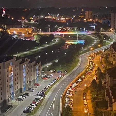 Capital Towers - Red Z Widokiem Na Panorame Miasta I Rzeke Apartmán *