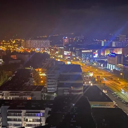 Capital Towers - Apartament Red W Centrum Miasta Z Widokiem Na Rzeke I Park Διαμέρισμα Rzeszów