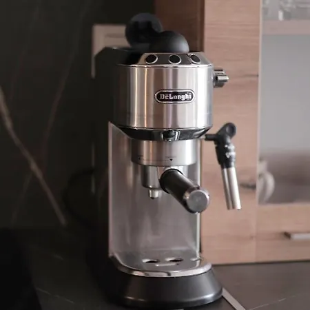 Capital Towers - Red Z Widokiem Na Panorame Miasta I Rzeke *