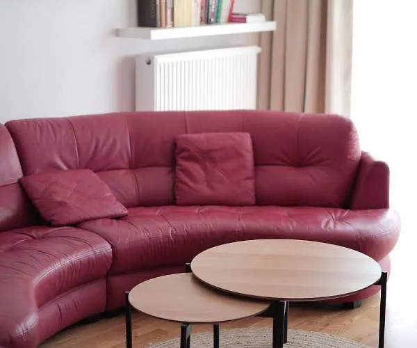 Capital Towers - Red Z Widokiem Na Panoramę Miasta I Rzekę