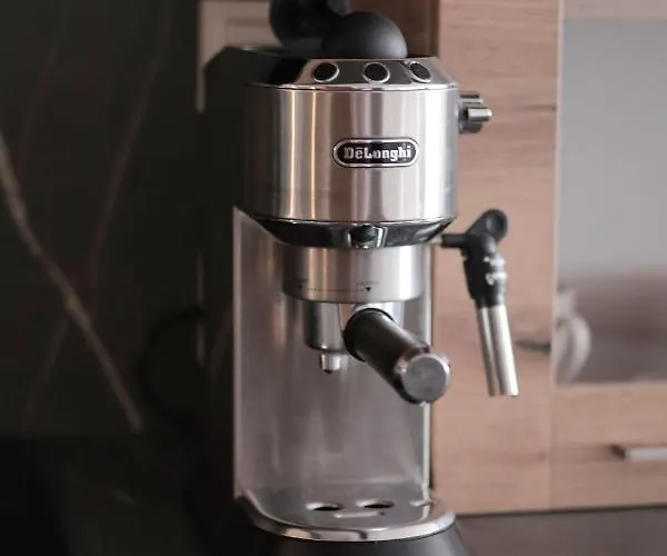 Capital Towers - Red Z Widokiem Na Panoramę Miasta I Rzekę *