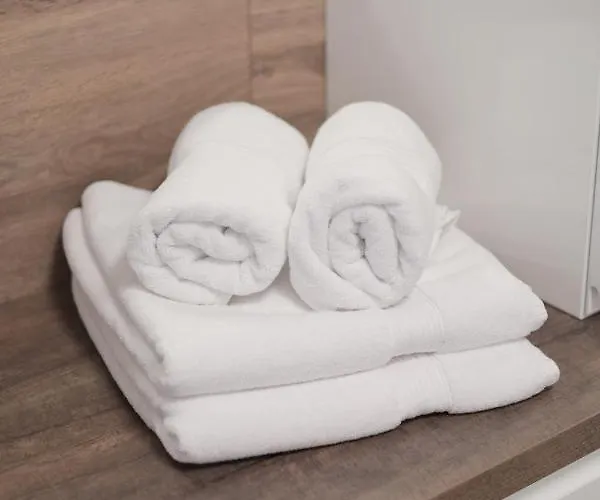 Capital Towers - Red Z Widokiem Na Panoramę Miasta I Rzekę Apartament